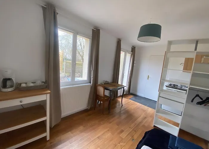 Next Castle Park アパート